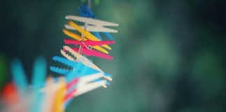 O czym należy pamiętać, rozwieszając pranie na zewnątrz?
