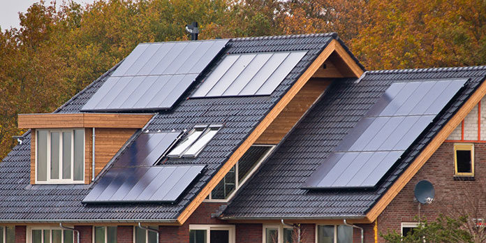 Dlaczego warto inwestować w panele słoneczne?