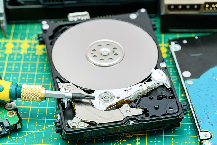 Dlaczego warto zamienić dysk HDD na SSD