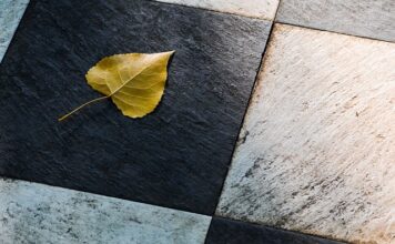 Czy płytki ścienne przed położeniem należy moczyć? Czy płytki ścienne przed położeniem należy moczyć?